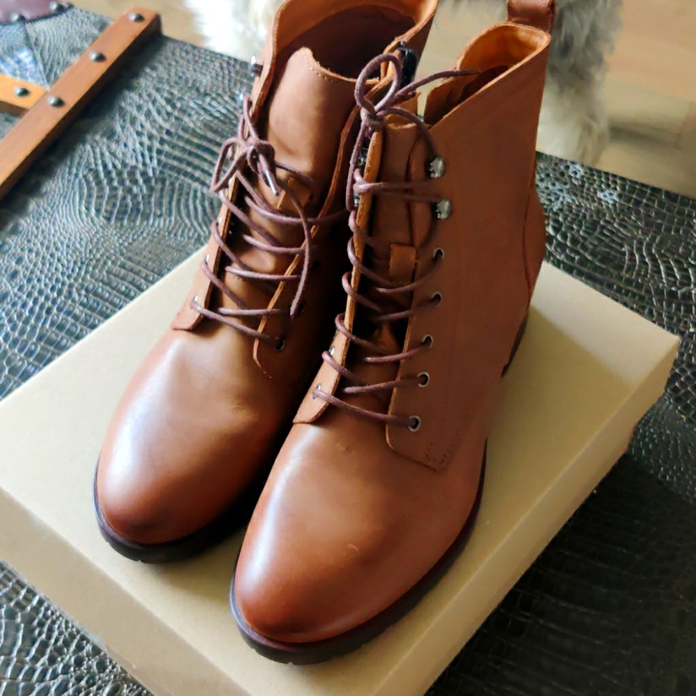 Clarke's boots
